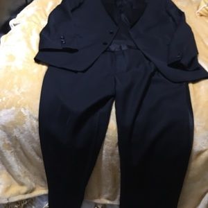 Tuxedo suit